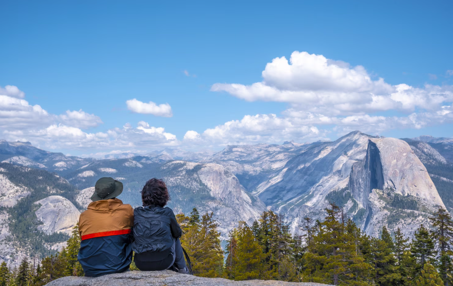 How Travel Stories Inspire People to Explore